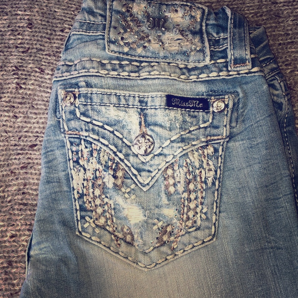 SALE! 👖 Miss Me women’s signature boot jeans